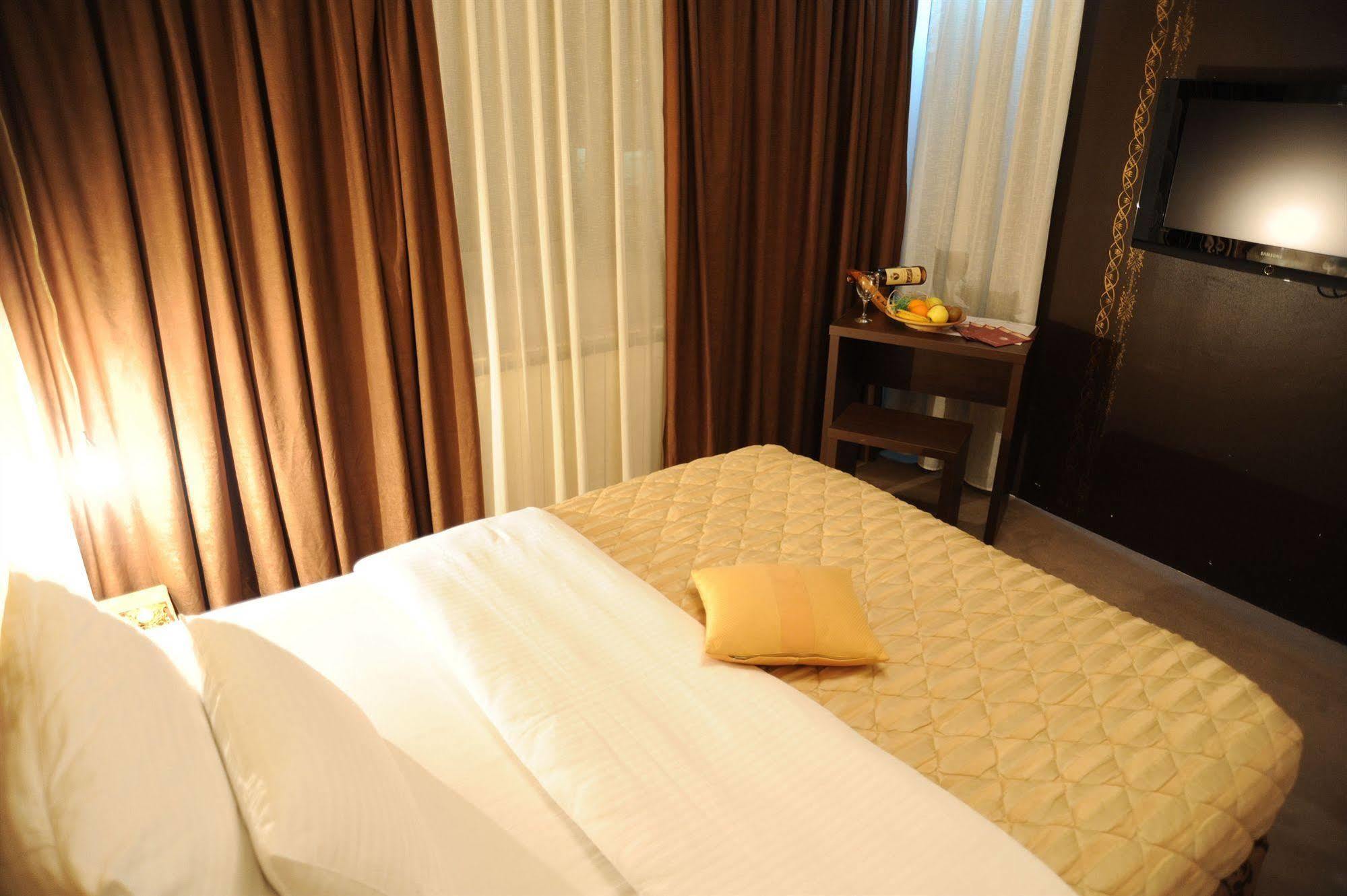 Hotel Merona SJJ Buitenkant foto